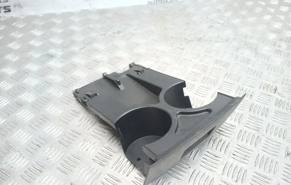 Land Rover Discovery 3 - LR3 Cup holder back FJ1500031