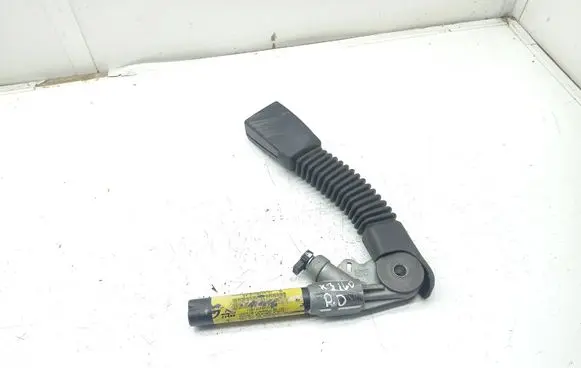 BMW X3 E83 Front seatbelt buckle 91159540 213101
