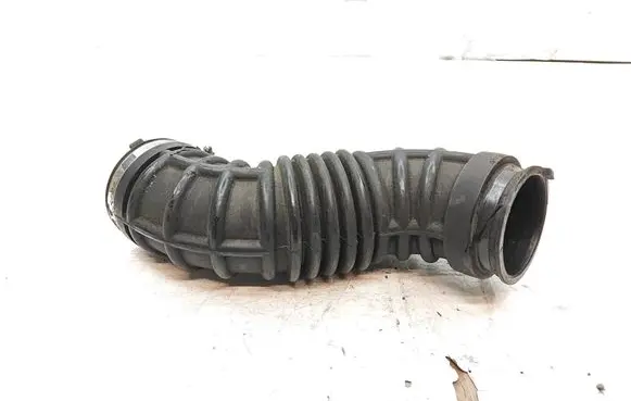Chevrolet Captiva Air intake hose/pipe 96628960