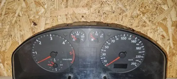 Audi A4 S4 B5 8D Speedometer (instrument cluster) 8d0919861
