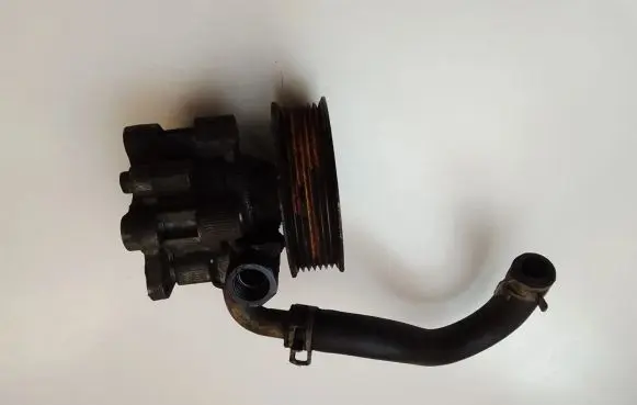 Jeep Grand Cherokee (WK) Power steering pump 07E18177