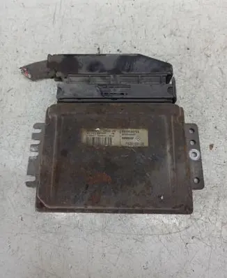 Renault Laguna I Engine control unit/module 8200035705 8200044437