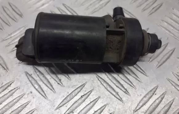 Mazda 3 I Windscreen/windshield washer pump BP4K5181