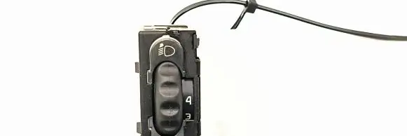 Opel Vivaro Light switch 8200022569