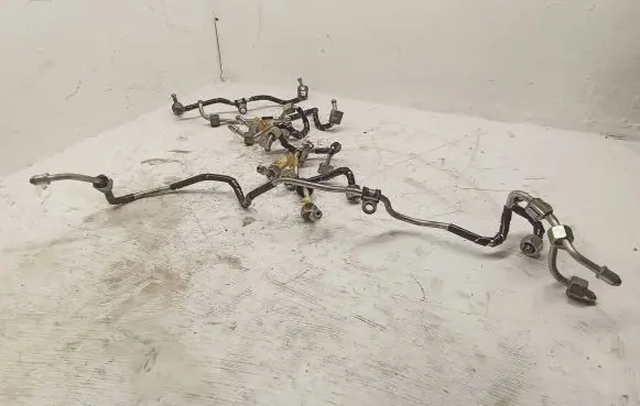 Jaguar XF X250 Fuel injector supply line/pipe 9X2Q9C993JB