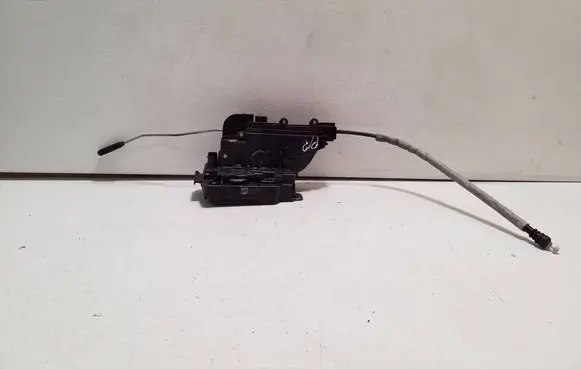 Mercedes-Benz Vito Viano W447 Front door lock A4477200335