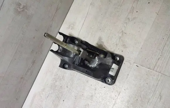 Mercedes-Benz GLA W156 Gear shifter/selector A1763600209