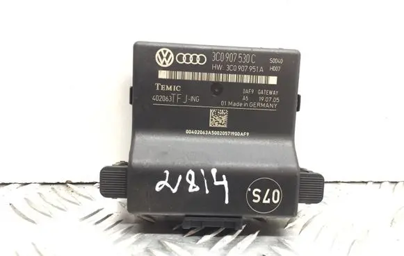Volkswagen PASSAT B6 Gateway control module 3C0907530C