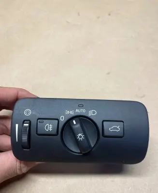 Volvo V40 Light switch 30739424 304245