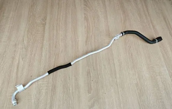 BMW X6 G06 Engine coolant pipe/hose 8598362