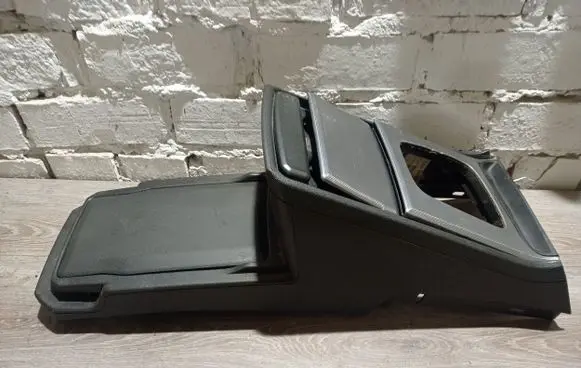 Volvo XC90 Center console 39987029 30643837 30643839
