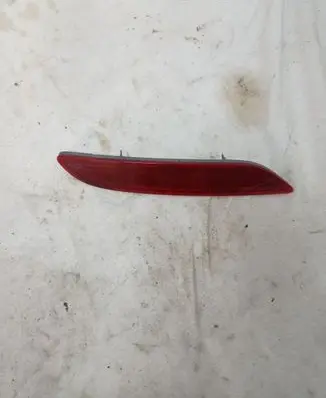 Chrysler Pacifica Rear tail light reflector 90069632