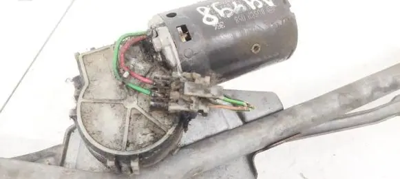 Volkswagen PASSAT B3 Wiper motor 0390241108