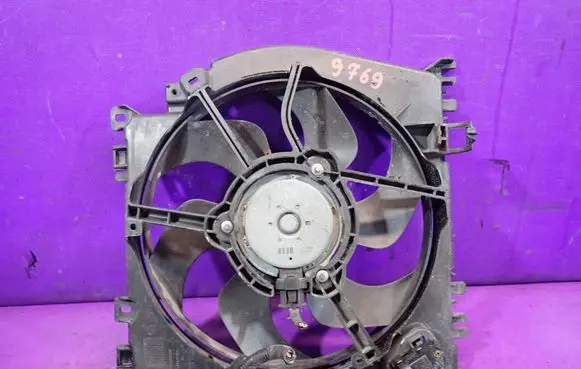 Renault Clio III Fan set 
