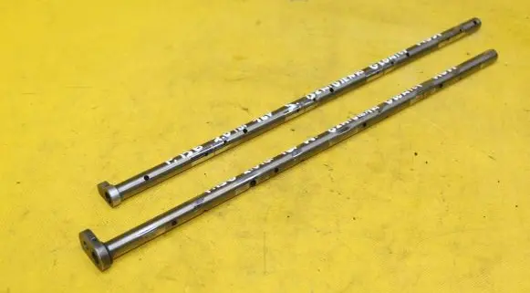 Volkswagen PASSAT B6 Camshaft 03G365