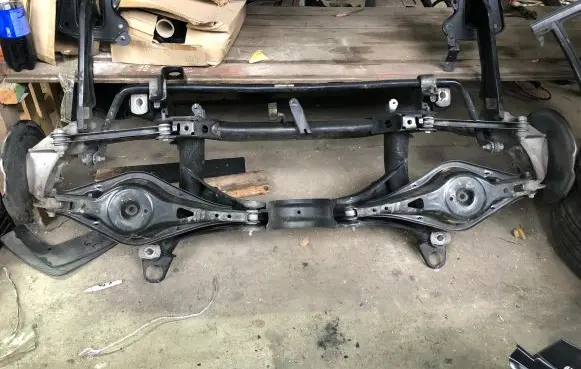 Volvo XC40 Rear axle beam 32221000