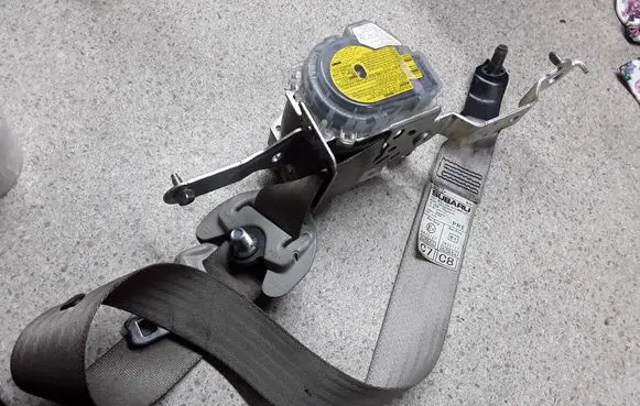 Subaru Outback Front seatbelt 7Q7050P