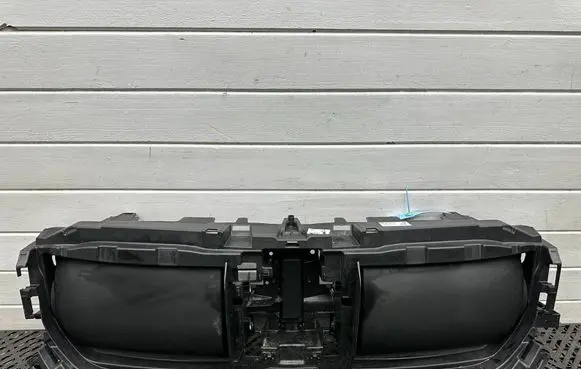 BMW X1 U11 Radiator trim 5A112F8