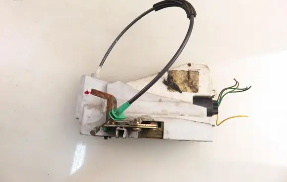Volkswagen Sharan Rear door lock 93BG220A20DD