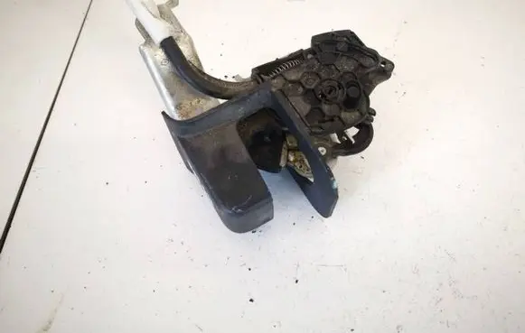 Renault Laguna III Seat back rest lock catch 883910001r