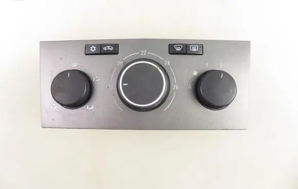 Opel Zafira B Interior fan control switch 13245119