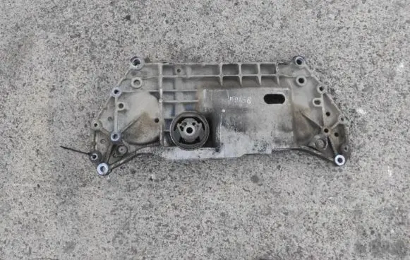 Volkswagen Golf VI Front subframe