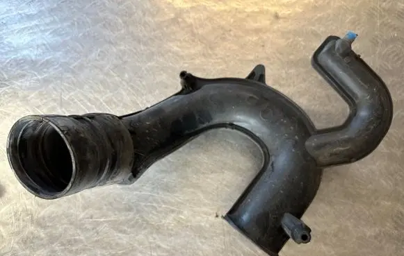 Renault Scenic III - Grand scenic III Air intake duct part 8200923128