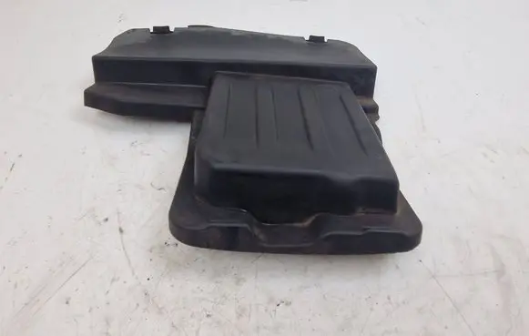 Land Rover Freelander 2 - LR2 Air filter box cover 6H525162
