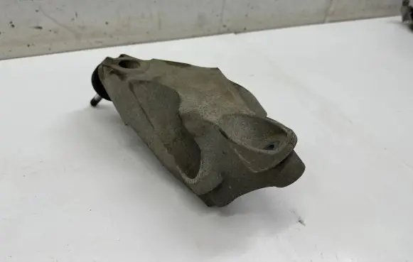 Dacia Spring Gearbox mounting bracket