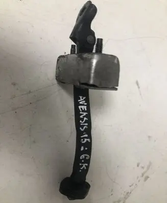 Toyota Avensis T270 Rear door check strap stopper