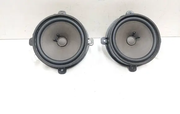 Chevrolet Captiva Front door speaker 96673538