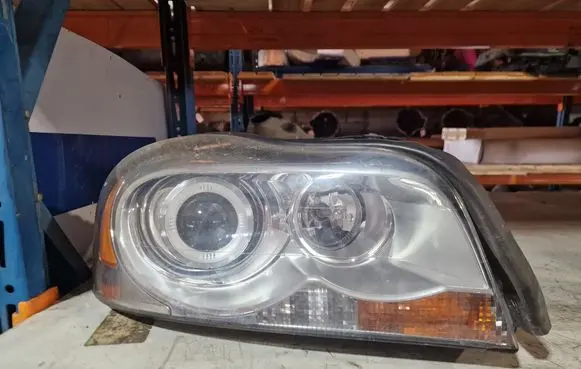 Volvo XC90 Headlight/headlamp 31111846