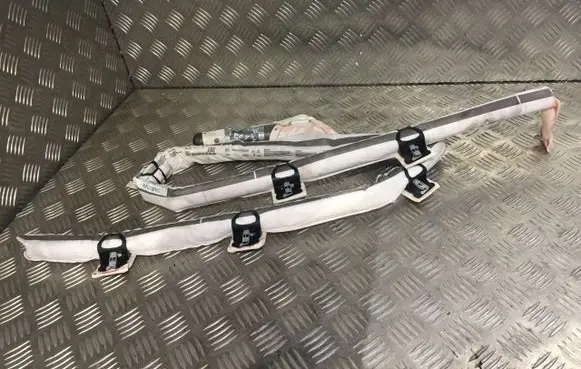 Cupra Born Steering wheel airbag 