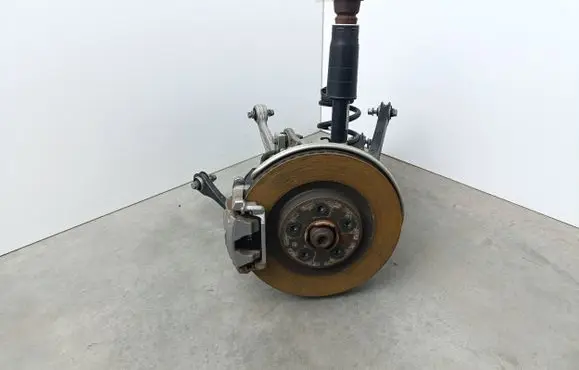 Rear wheel hub spindle/knuckle