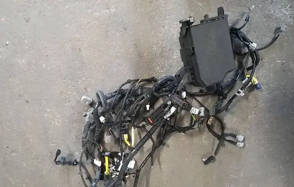 Suzuki SX4 S-Cross Fuse box set