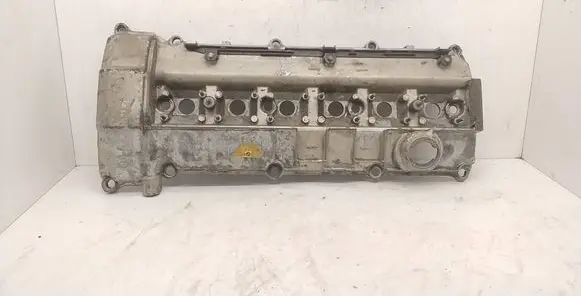 BMW 5 E34 Rocker cam cover 17381759