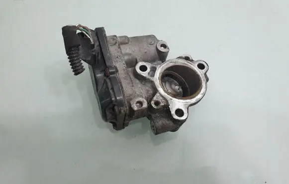 Dacia Dokker Throttle valve 147100361R