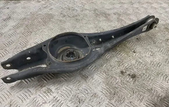 Volkswagen PASSAT B8 Rear upper control arm/wishbone 3Q0505311E