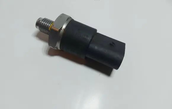 Fuel pressure sensor