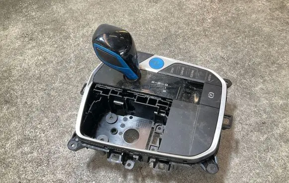Gear shifter/selector