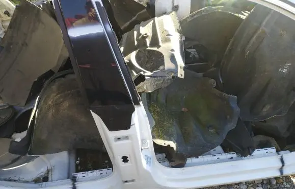 Volkswagen Arteon Pillar (middle) 
