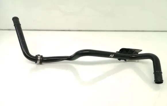 Volkswagen PASSAT B6 Engine coolant pipe/hose 038121151C