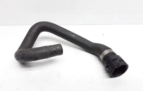 Volvo V40 Engine coolant pipe/hose 31686011