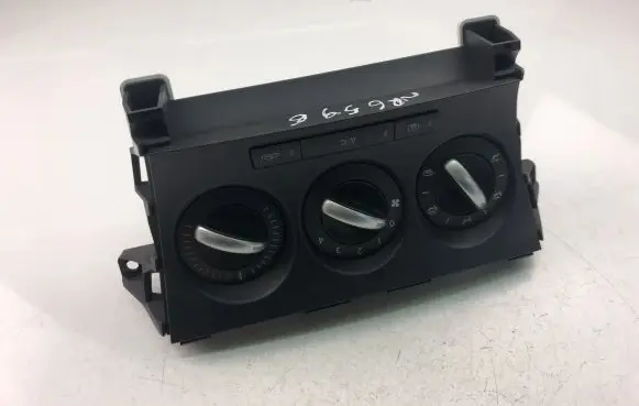 Mazda 3 II Climate control unit BHD41H27
