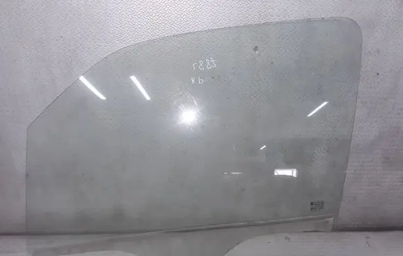 Opel Agila A Front door window glass four-door