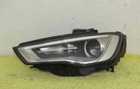 Audi A3 8Y Headlight/headlamp 8Y0941011C