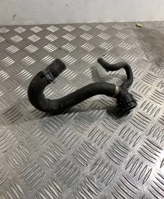 Volkswagen PASSAT B8 Engine coolant pipe/hose 5Q0122157CL