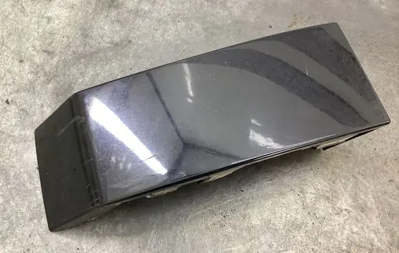 Volvo XC90 Rear/tail light trim molding 8620820