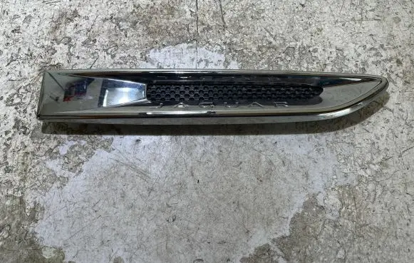 Jaguar XF X260 Fender grill GX6M280B10A