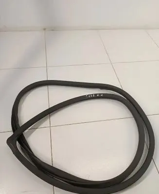 Hyundai Santa Fe Rear door rubber seal (on body) EPDM